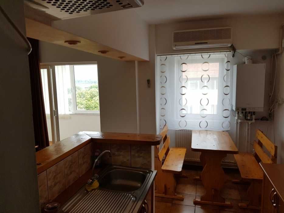 Inchiriez Apartament 2 camere langa Delfinariu in Constanta - An universitar 400 euro cuplu