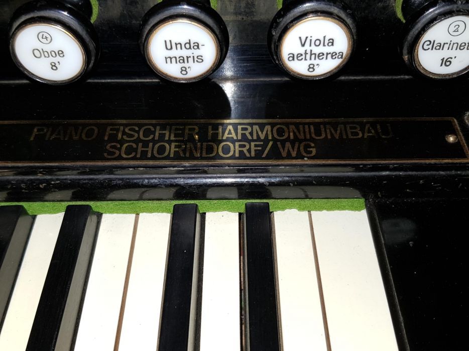 Mannborg Harmonica fabricat 1924 . pianina pian claviatura