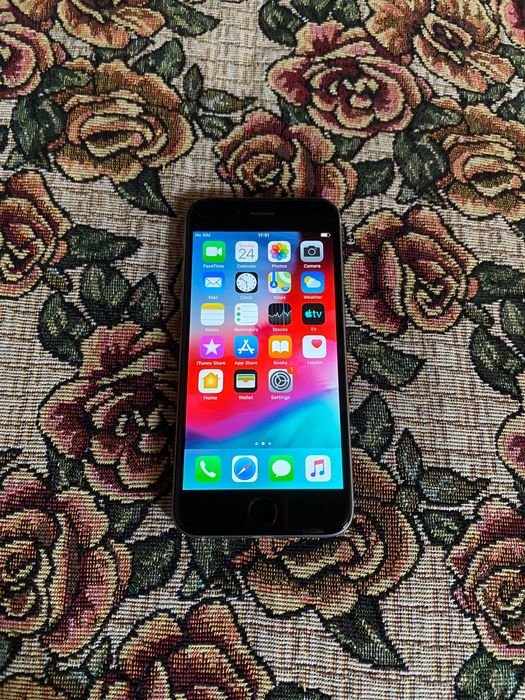 Продавам iPhone 6