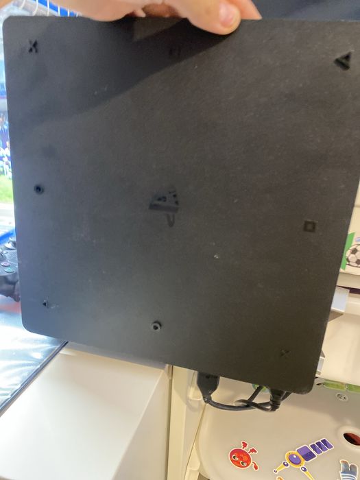 Vand ps 4 cu multe jociri