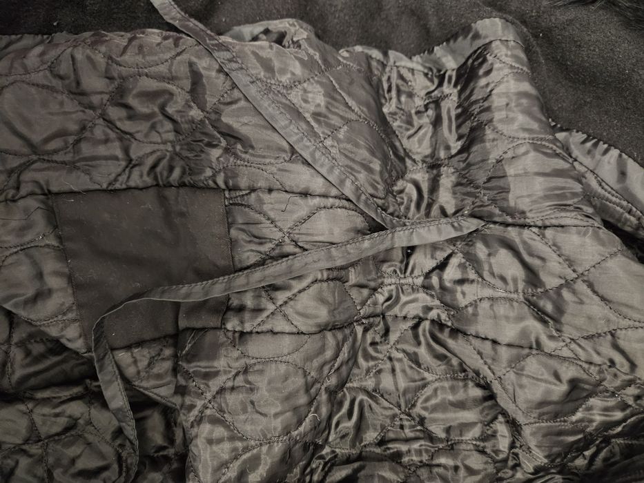 Черно палто дека