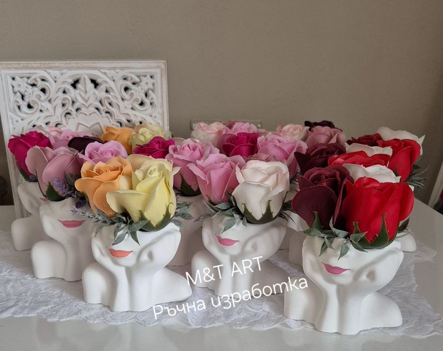 Аранжировки с ароматни сапунени рози