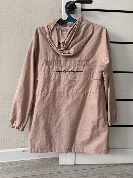 розовая ветровка