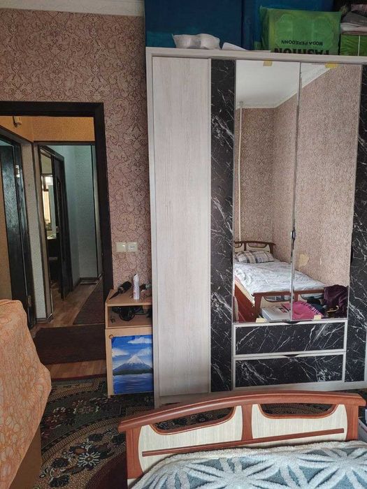 Срочно...Сергели 8 2 хона 5-этаж 9 этажка 2/6 балкон+лифтовой