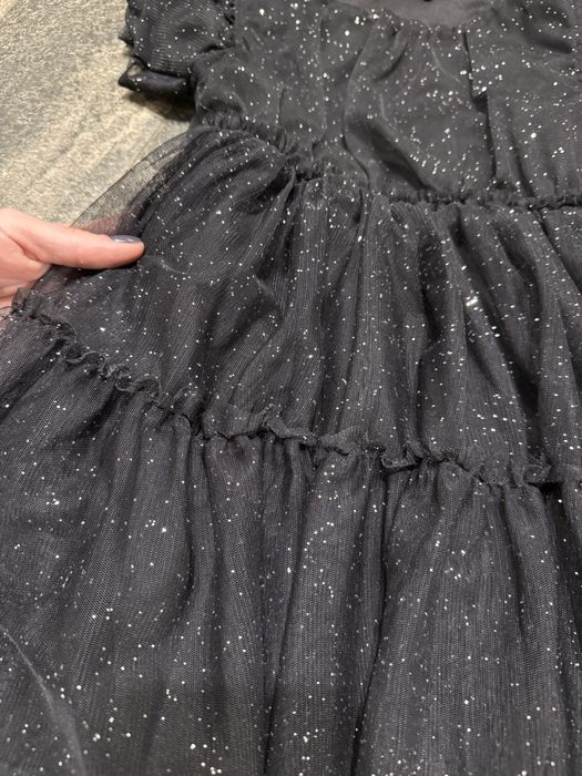 Елегантни рокли за момичета, размери 110 и 116 РАСПРАДАЖБА