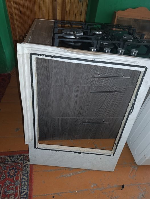 Продам встроенную газ плиту