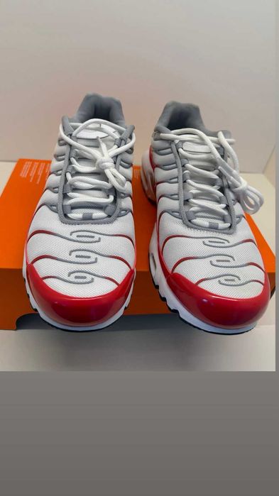 100% Оригинални Nike Air Max Plus Tn в размер отговарящ на 42.5- 27 см