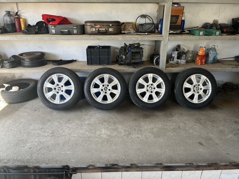 Продам шины на машину