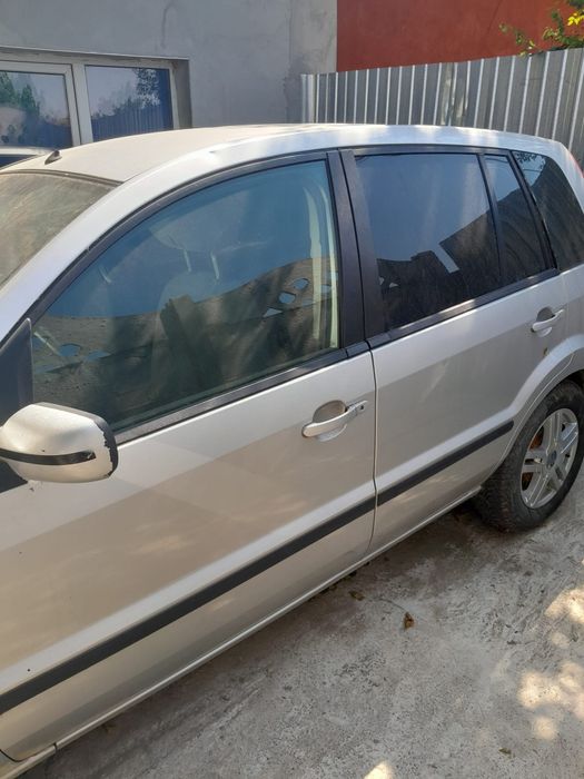 Vând motor Opel Astra h 1,7dth 101cv  pentru piese