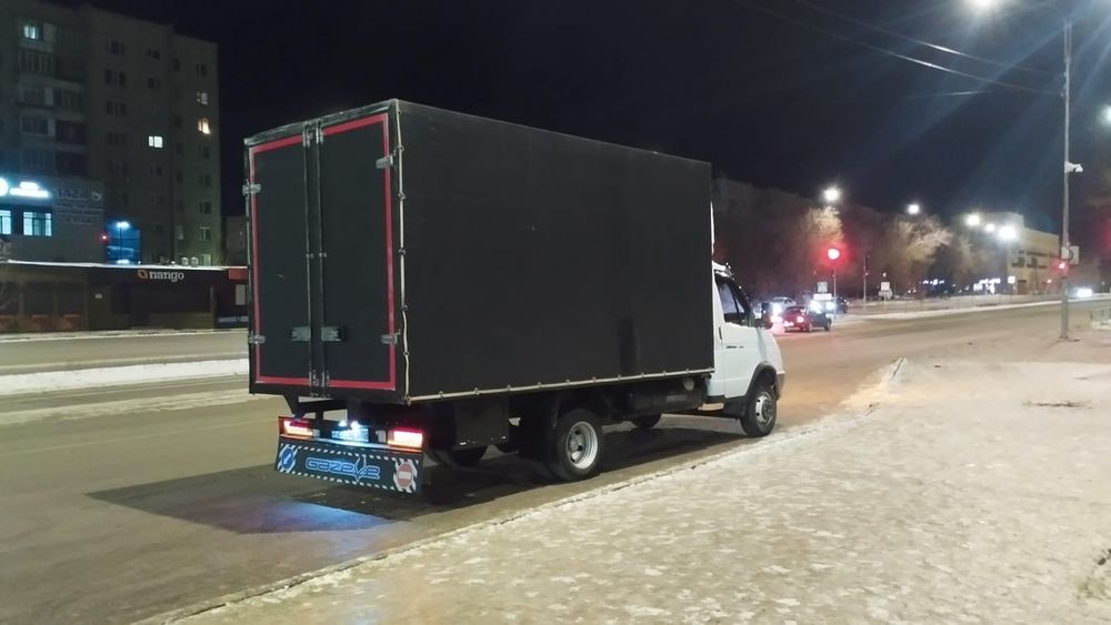 Продам тентованную будку 440