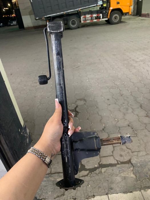 Домкрат оригинальный мерседес w210