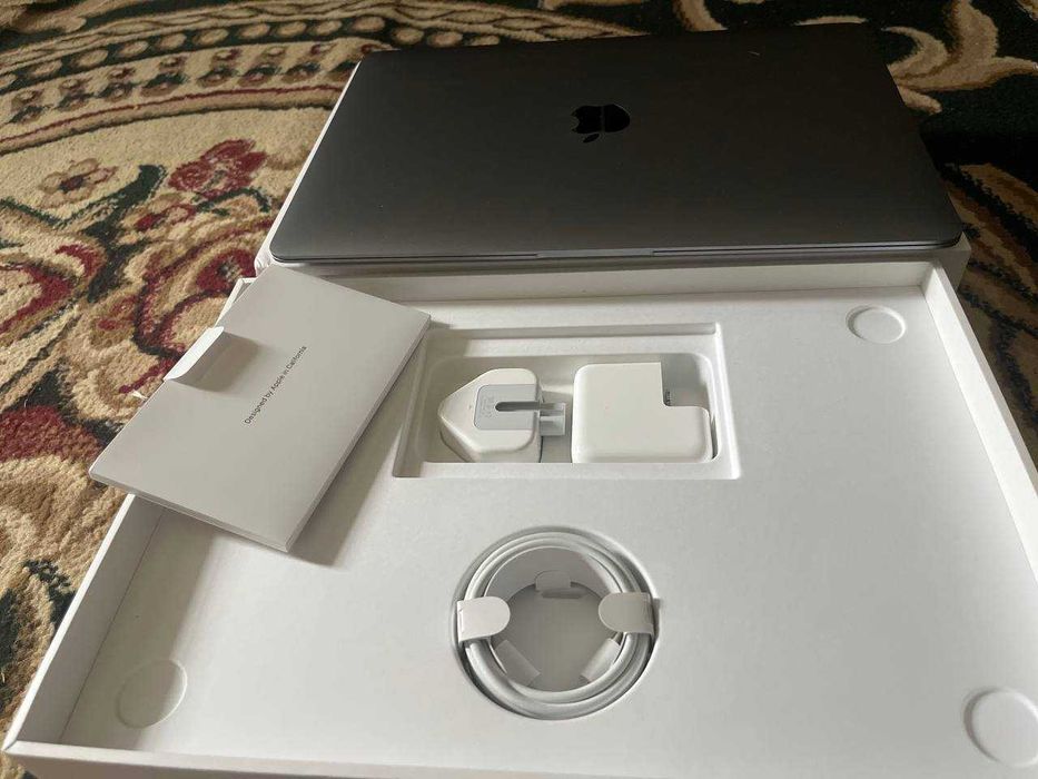 macbook air 13 M1 256 GB