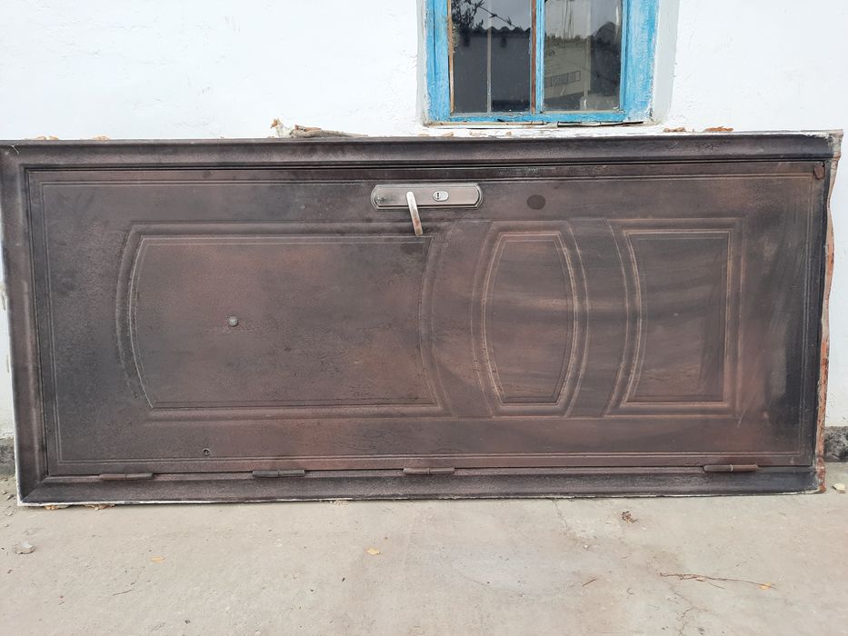 Продается дверь наружная