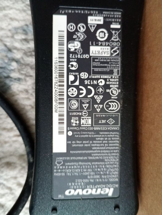 Încărcător laptop nou