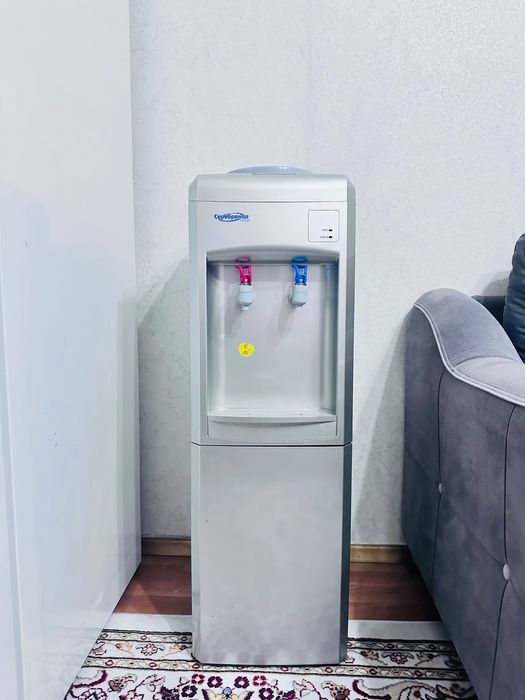 Диспенсер/кулер для воды Новый!