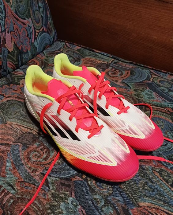 Crampoane de Iarbă Adidas F50