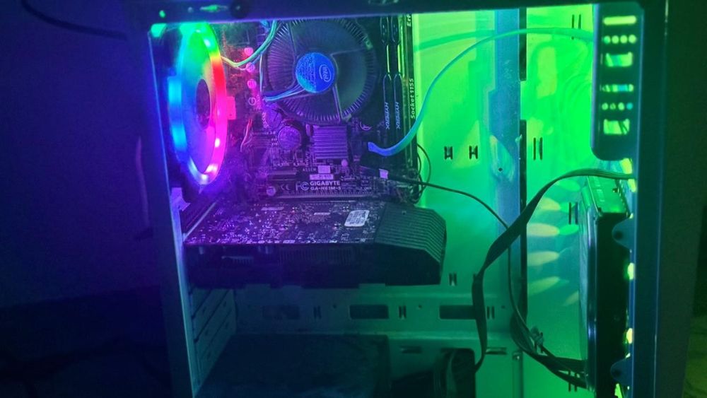 Продаю Компьютер Полный Комплект