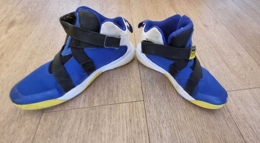 Баскетболни обувки момче