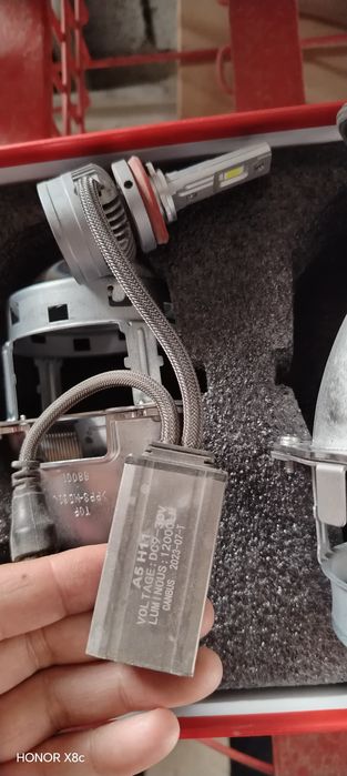 Лед фар продам..