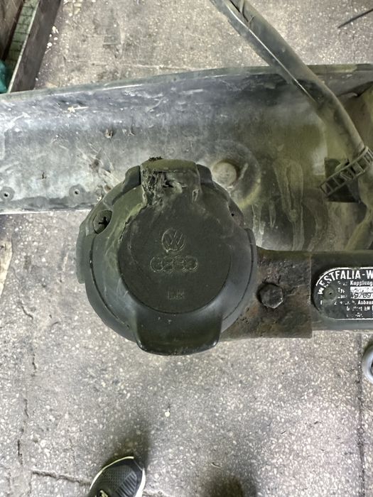 Фаркоп на ауди б3