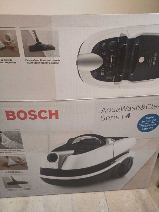 Aspirator Bosch AquaWash & Clean Serie 4, 2100W Nou, in Cutie!