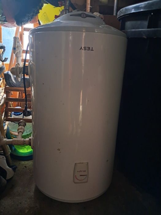 Vând Boiler termoelectric Tesy