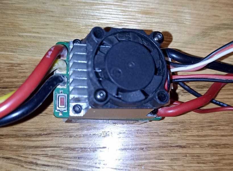 Variator de turatie brushless 60A alimentare 2S-3S (7 - 13V) navomodel