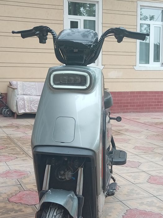 Skuter yaxshi holatda.