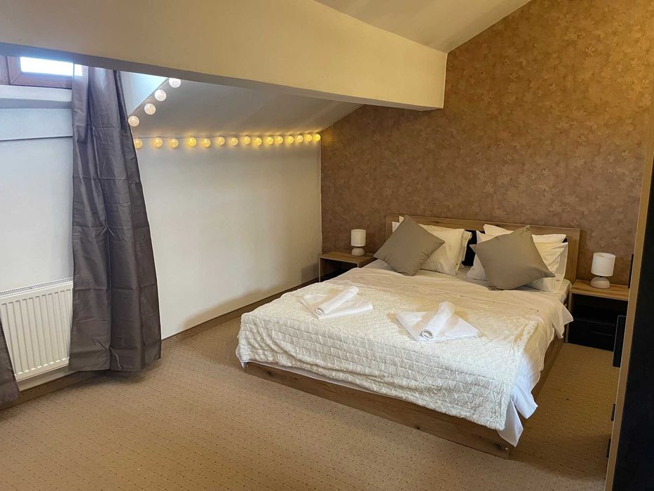 Продава се Хотел в Банско - 1300 кв.м за 1154 €/кв.м - Снимка #1