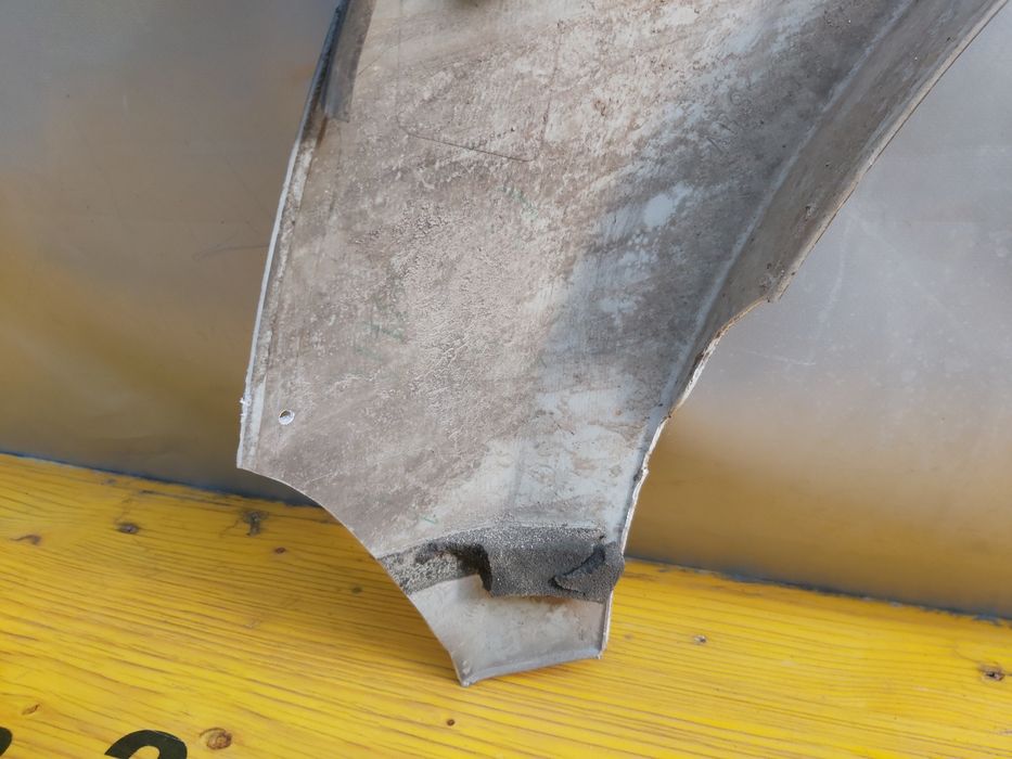 Лайсна калник задна дясна митсубиши л200 Mitsubishi L200