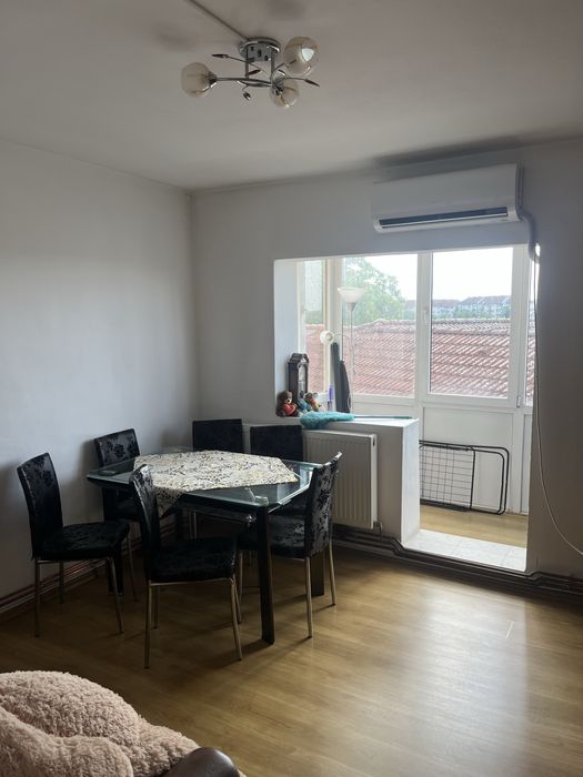 Apartament 3 camere  zona strand etaj 3