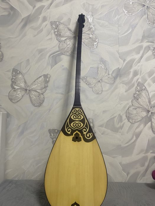 Домбыра черный свет