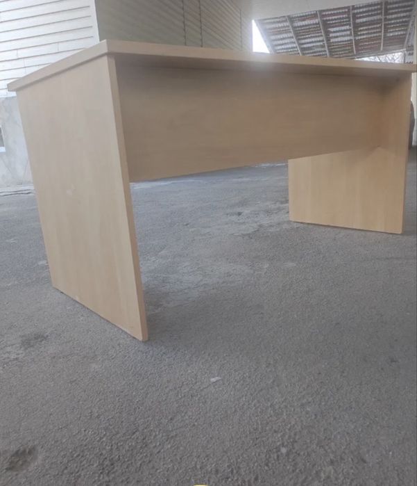 Продам компьютерный стол