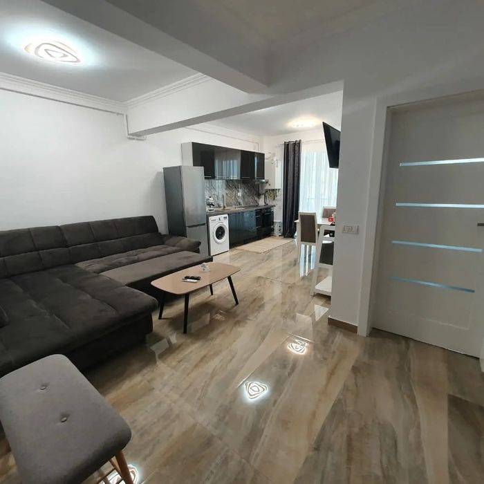 Inchiriez Apartamente cu 2 camere (open space) Mamaia Nord