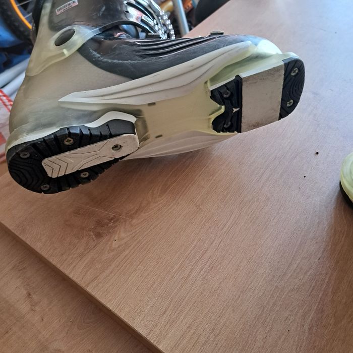 ски обувки атомиг