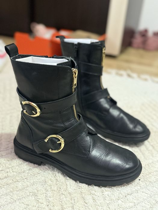 Елегантни Черни Боти FRIBOO (Кожа) с Катарами и Златен Ци