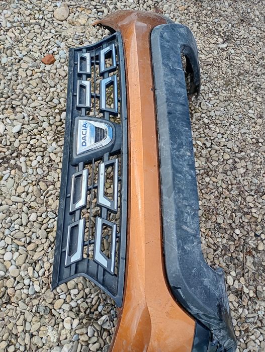 Bara fata spate capotă aripă Dacia Duster 2018-2023