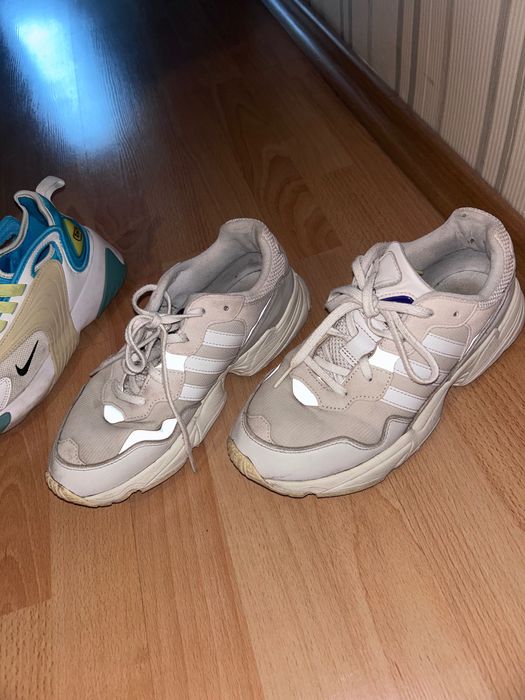 Маратонки nike, adidas