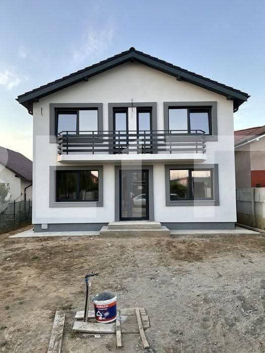 Case modulare pe structură metalică | Panouri sandwich | La cheie