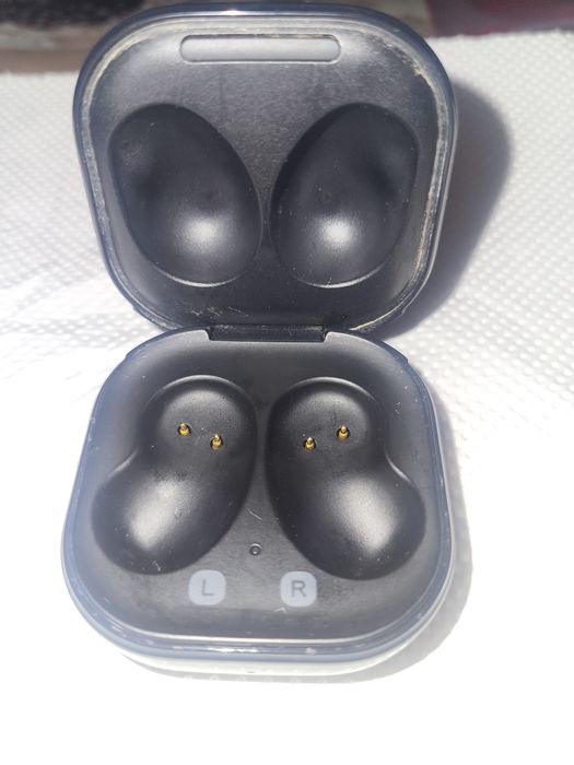 Galaxy Buds Live Case (Fără căști) SM-R180 Model