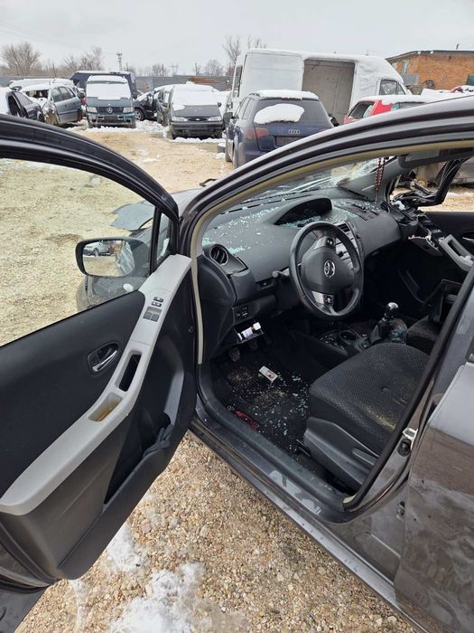 Тойота Ярис / Тоyota Yaris 1.33i