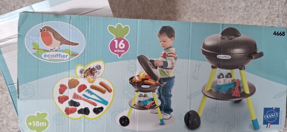 Micul gratar pt copii 18 luni+ pret fix 140 lei 
Grătar de g