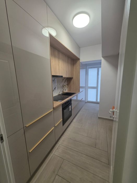 Inchiriez apartament  2 camere