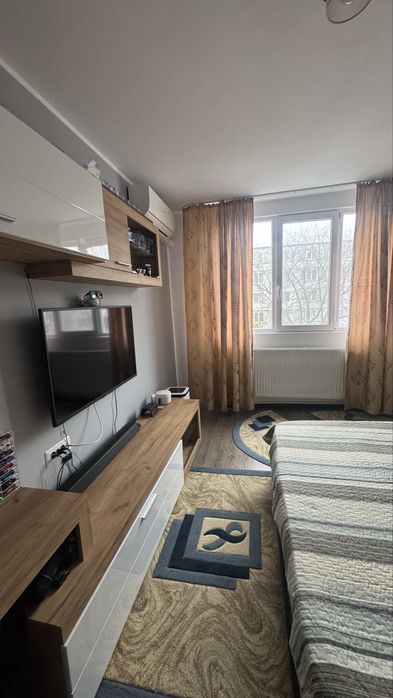 Garsoniera strada Brailei A8 etaj 2