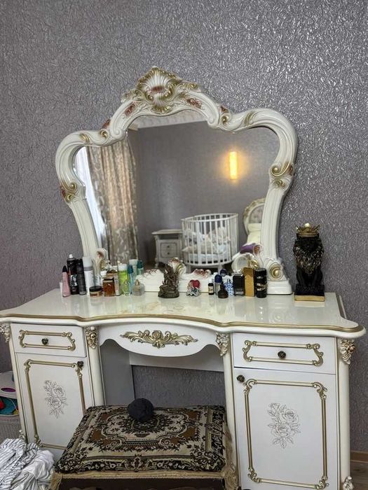 Спальный гарнитур Малайзия