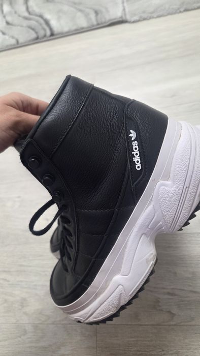 Adidași piele naturala damă ADIDAS ORIGINAL MARIMEA 36