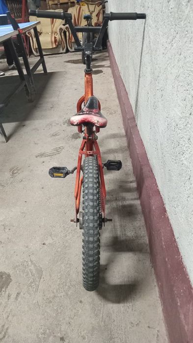 Продаю BMX Future, колёса 20" цена 6000