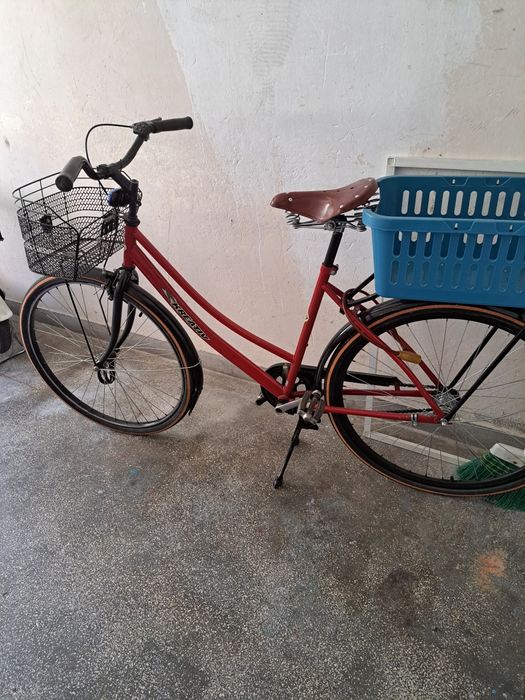 Sport vând bicicletă de damă  pentru plimbări în timpul liber