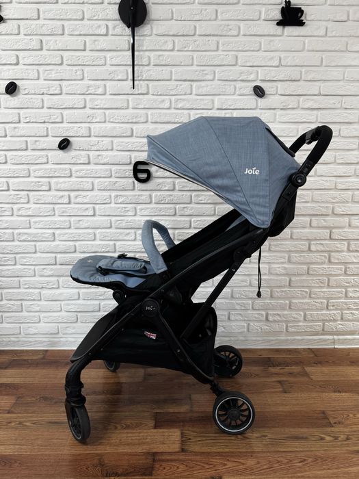 Коляска Joie Tourist