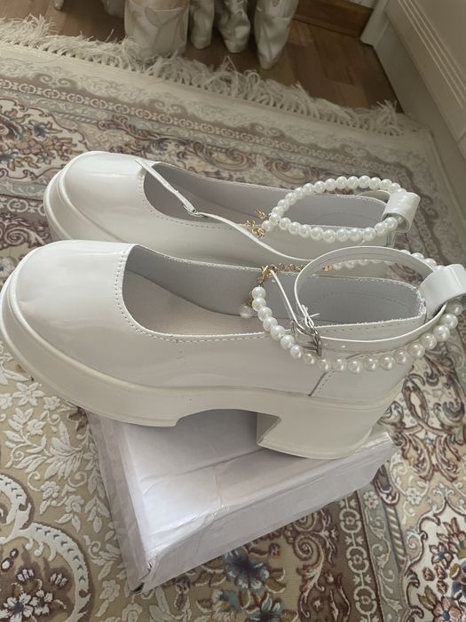 Продам туфли классные